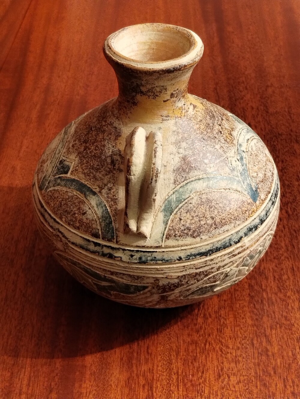 Ceramic Vase with Geometric Patterns - Picture 5 of 15